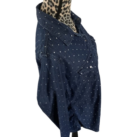 seven 7 Top Blouse L Blue Button Up Silver Polka Dot Pearl Snap Pockets Classic - Picture 5 of 7